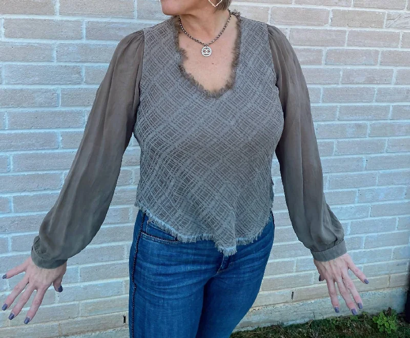 Limited Quantity Blossom Top in Sandy Stone