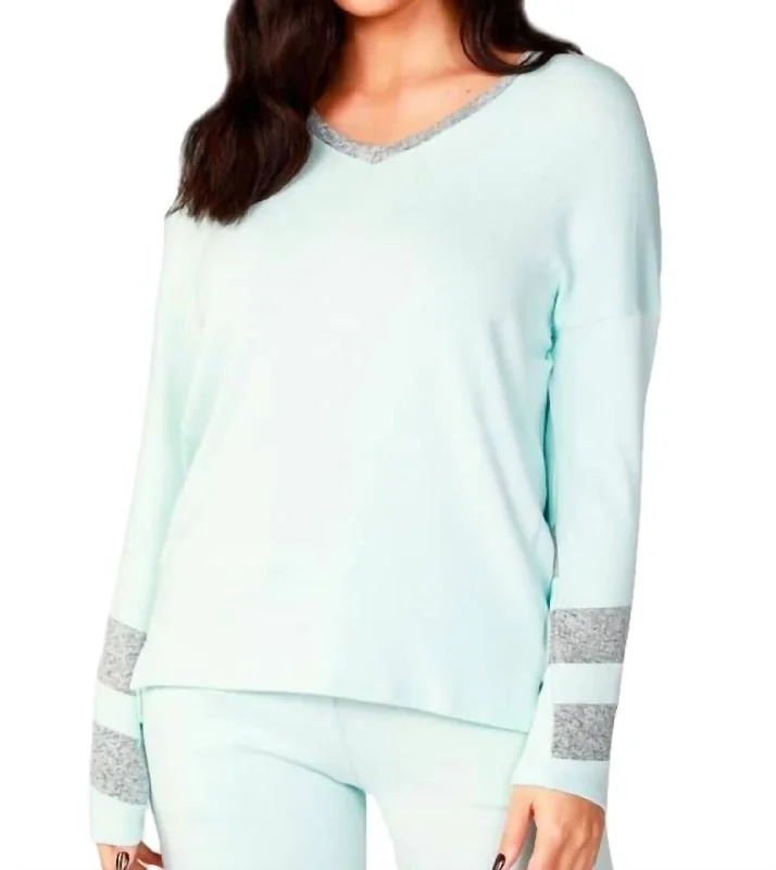 Discount Deals Long Sleeve Love V-Neck Top In Mist