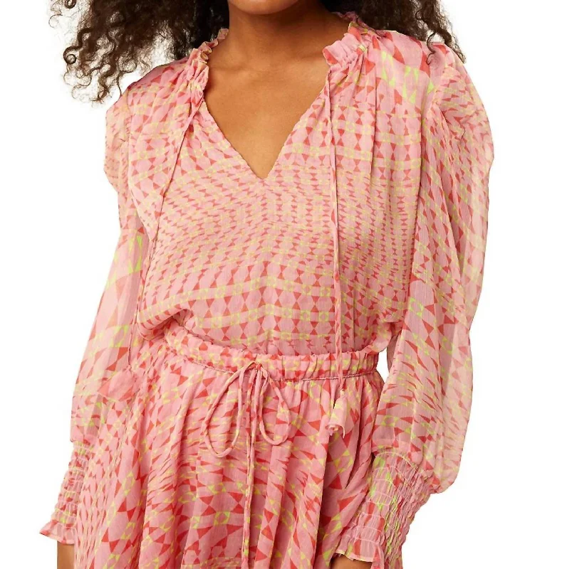 Price Slash Siena Top In Geo Print