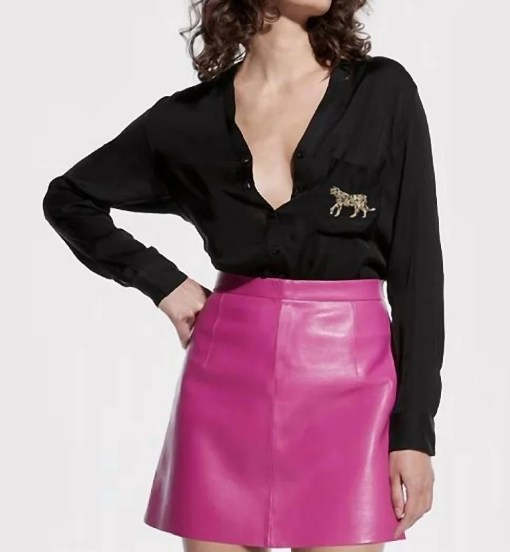 Weekend Deal Spirit Animal Blouse In Black