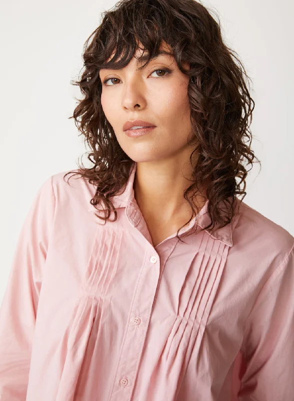 Year-End Clearance Structured Poplin Pintuck Shirt in Chalk Pink