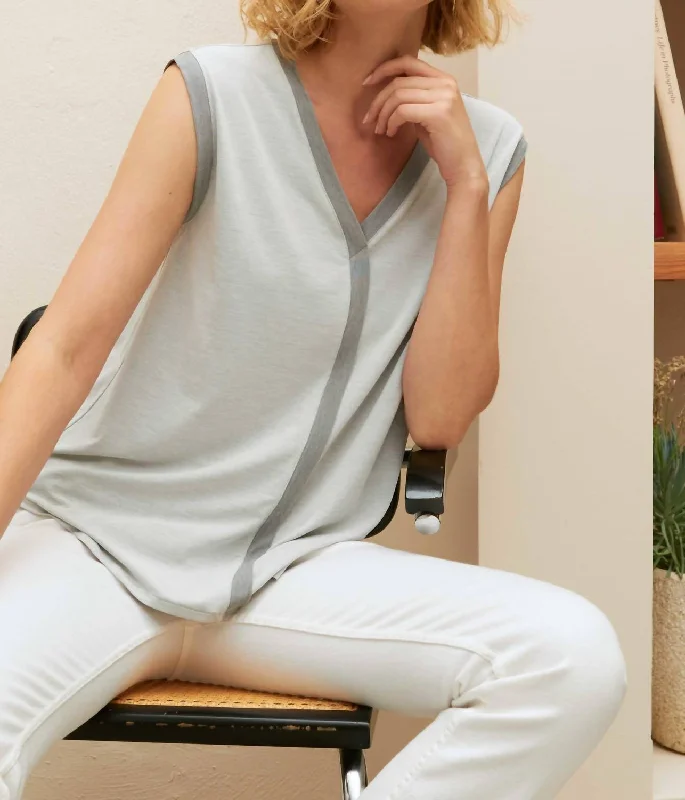 Anniversary Sale V-Neck Top In Grey