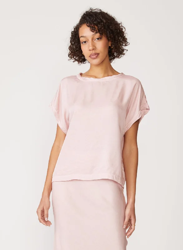 Exclusive Access Viscose Satin Short Sleeve Top in Chalk Pink