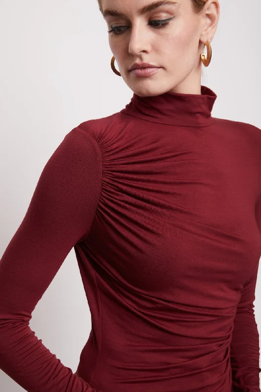 Final Clearance Ximena Top in Cabernet