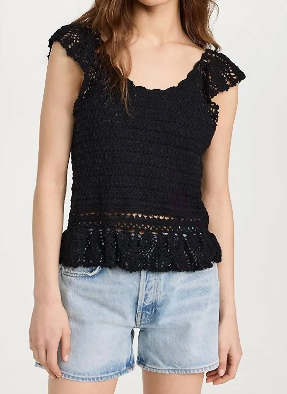 Act Fast Hattie Top In Black