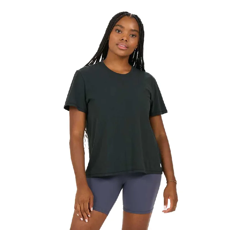 Overstock Sale Women's Feather Tee - Washed Black